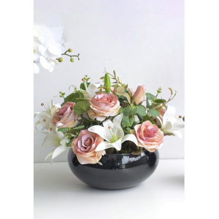 180_arranjo_de_flor_artificial_rosas_e_lirios_no_vaso_preto_para_centro_de_mesa_formosinha_1747_1_6876ded5033ee4baae4c5f96cb6d7a53.jpg Arranjo de Flor Artificial Rosas e Lírios no Vaso Preto para Centro de Mesa | Distribuidor Das Flores