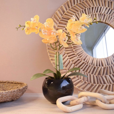 Arranjo de Orquídeas Amarelas de Silicone no Vaso Médio de Vidro Preto