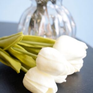 Buquê de Tulipa Artificial Branca| Distribuidor Das Flores